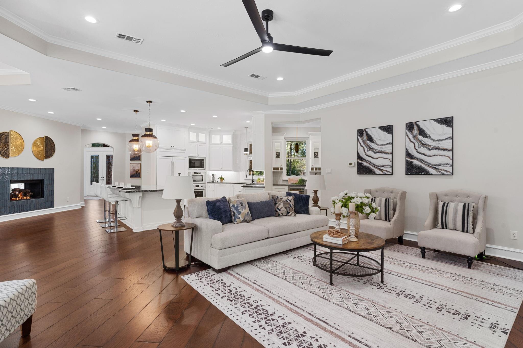 11302 Lake Forest Drive