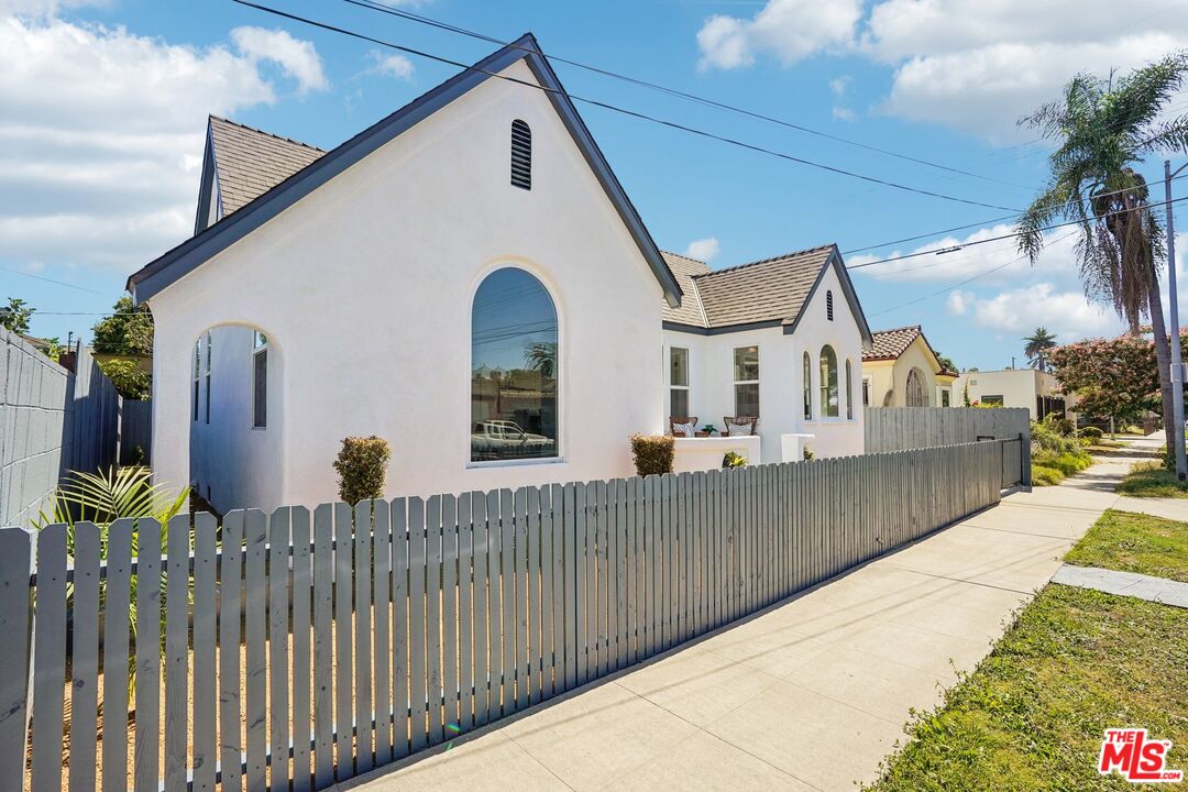 4438 W 28th St