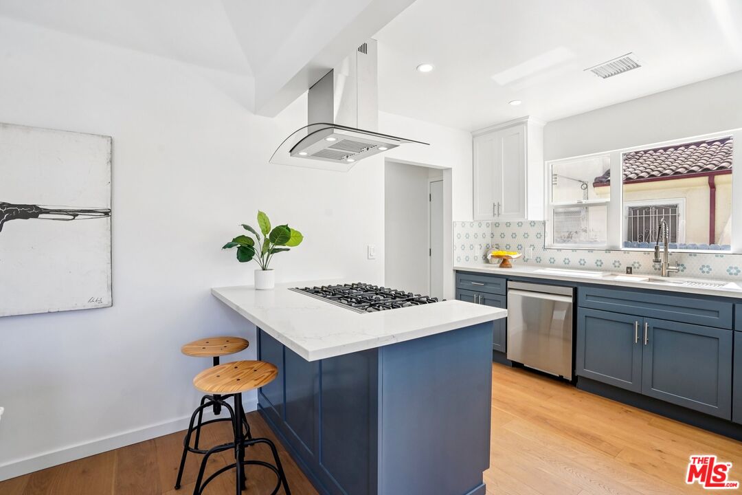 4438 W 28th St