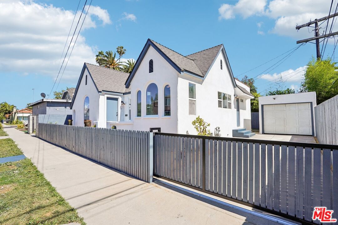 4438 W 28th St