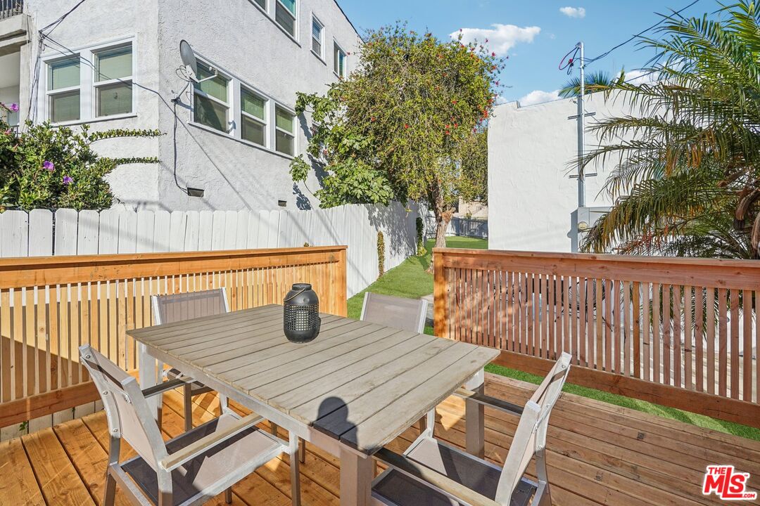 2353 Lucerne Ave