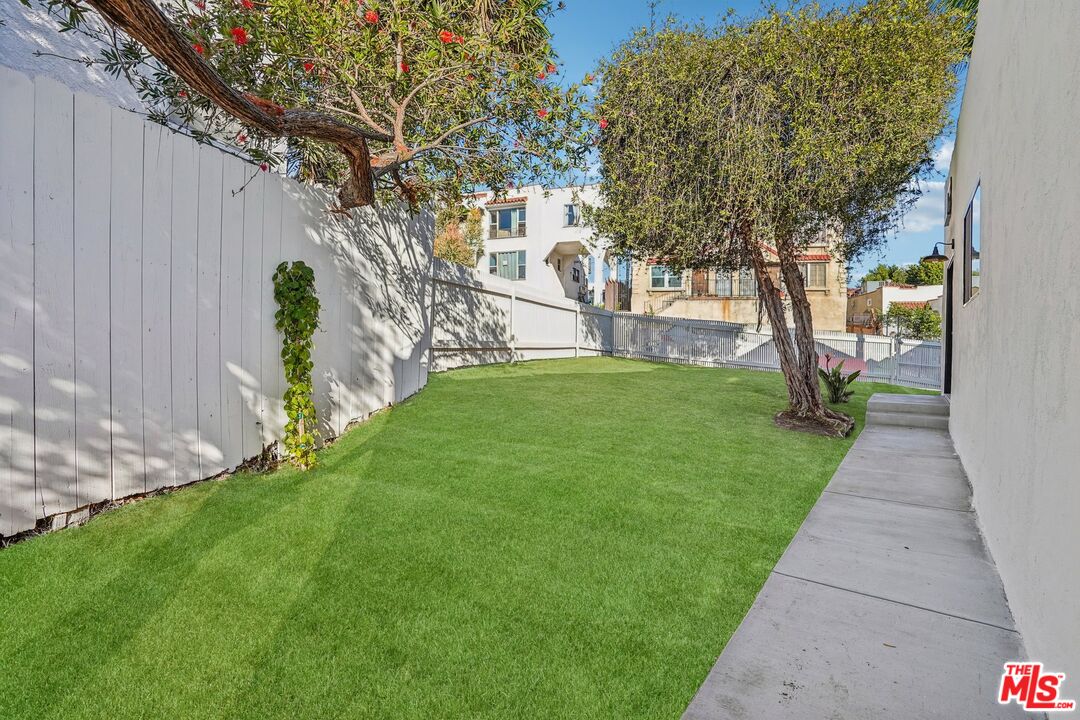 2353 Lucerne Ave