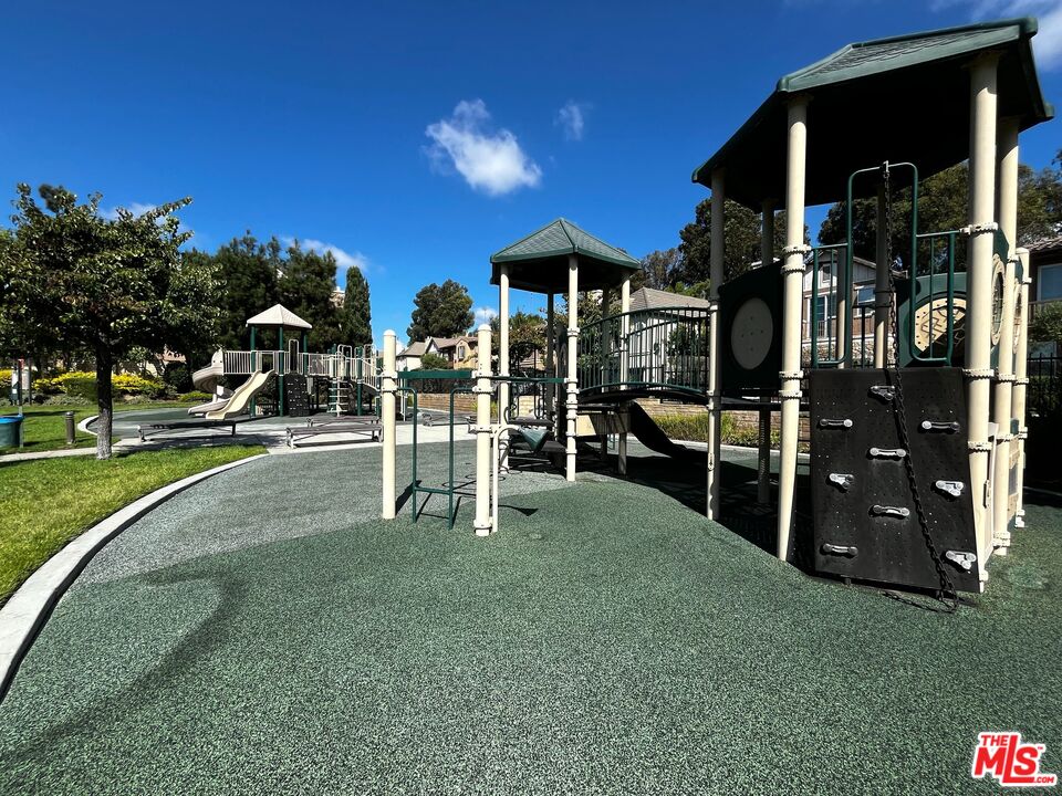 3653 W Luther Ln Unit: A