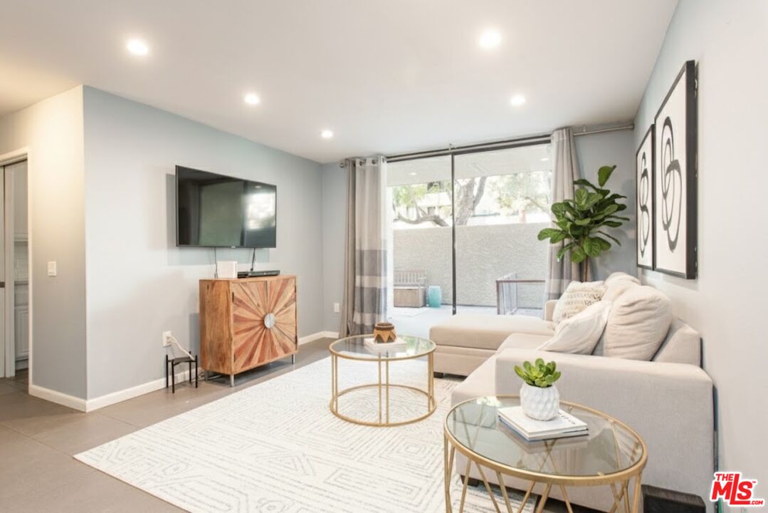 4041 Via Marisol Unit: 111