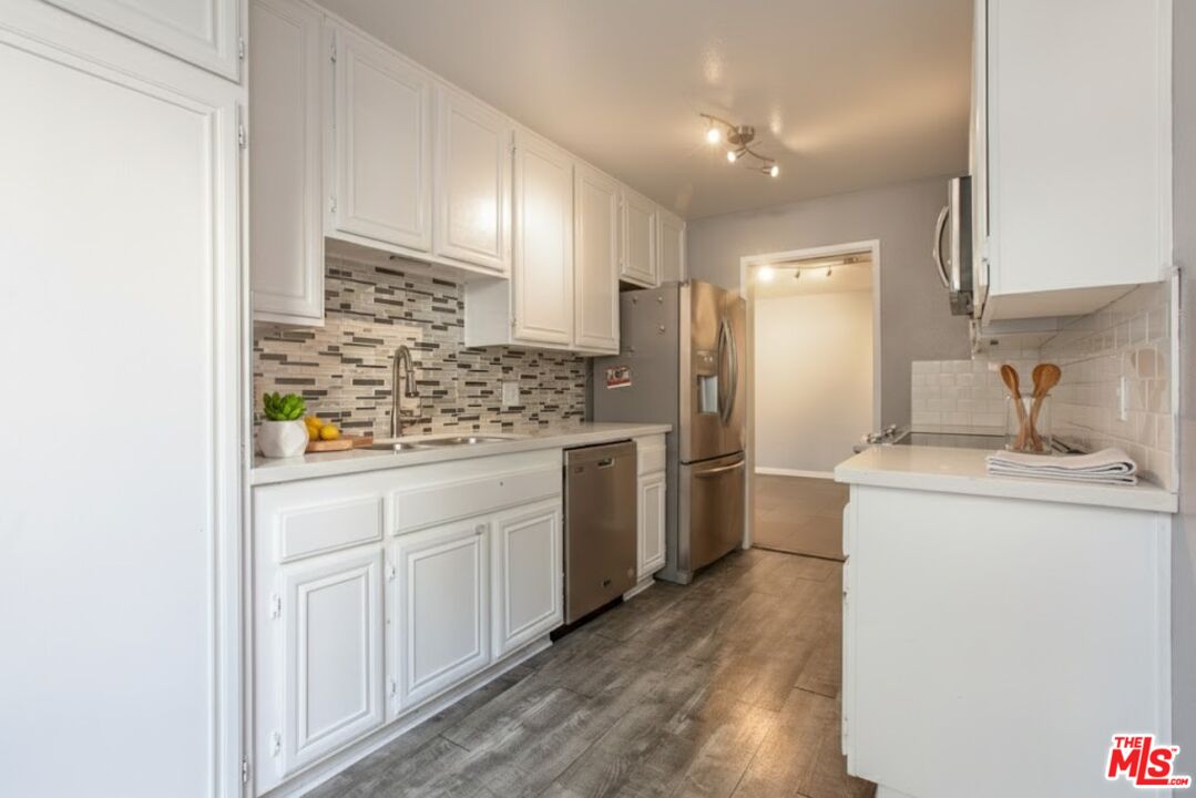 4041 Via Marisol Unit: 111