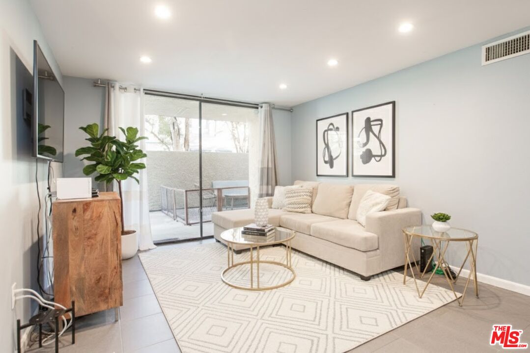 4041 Via Marisol Unit: 111