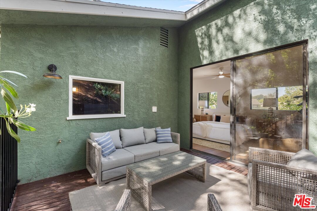 8506 Oak Ct
