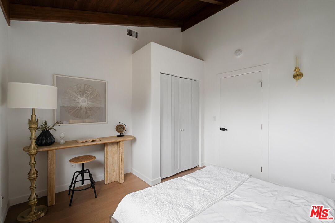 8506 Oak Ct
