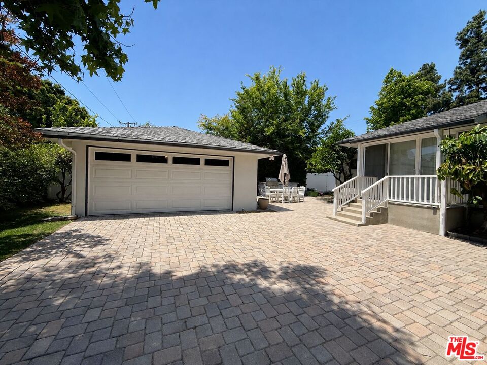 1796 E Mendocino St