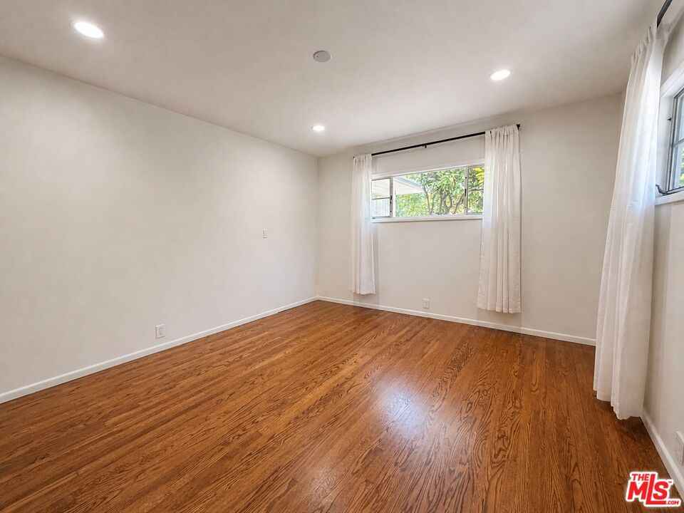 1796 E Mendocino St