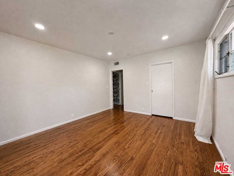 1796 E Mendocino St