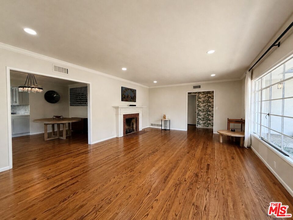 1796 E Mendocino St