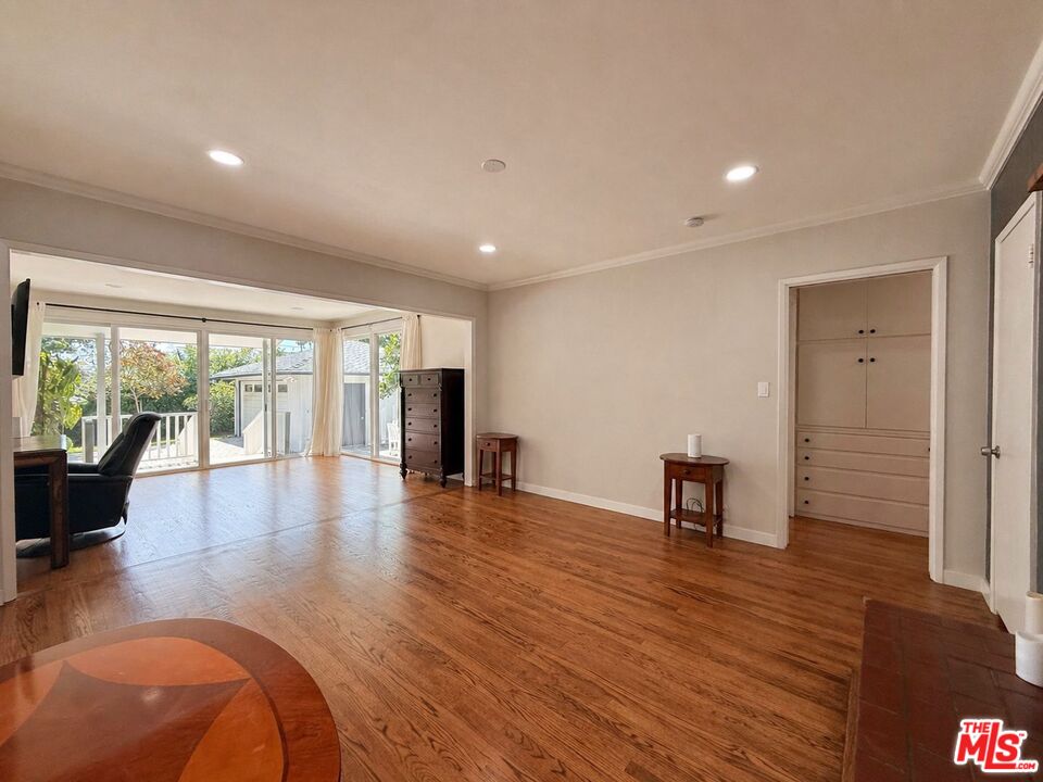 1796 E Mendocino St