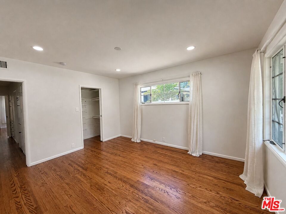 1796 E Mendocino St