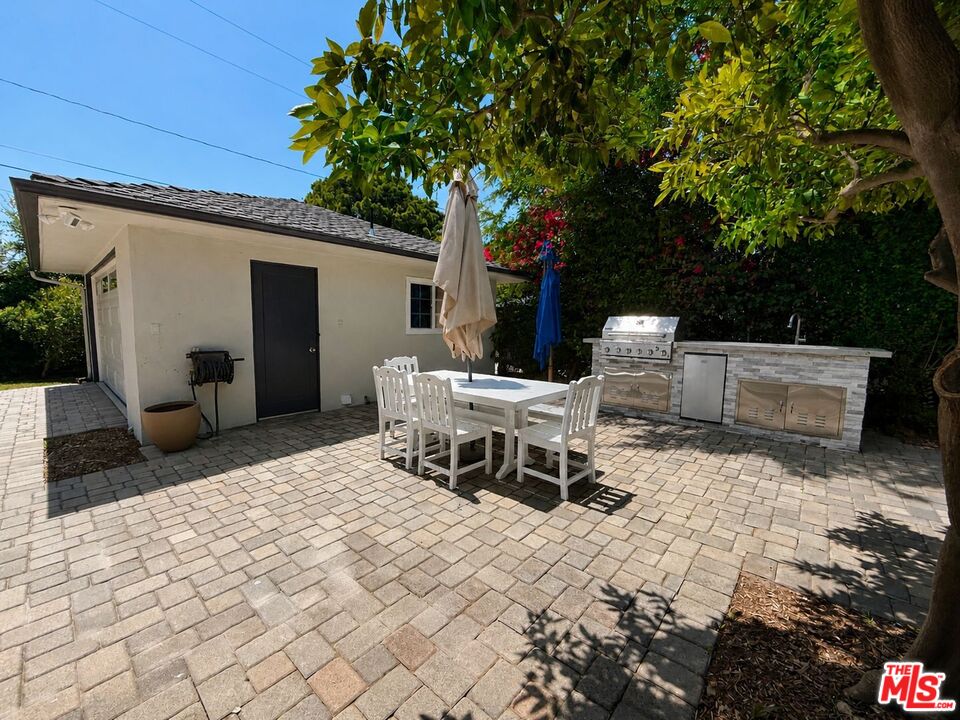 1796 E Mendocino St