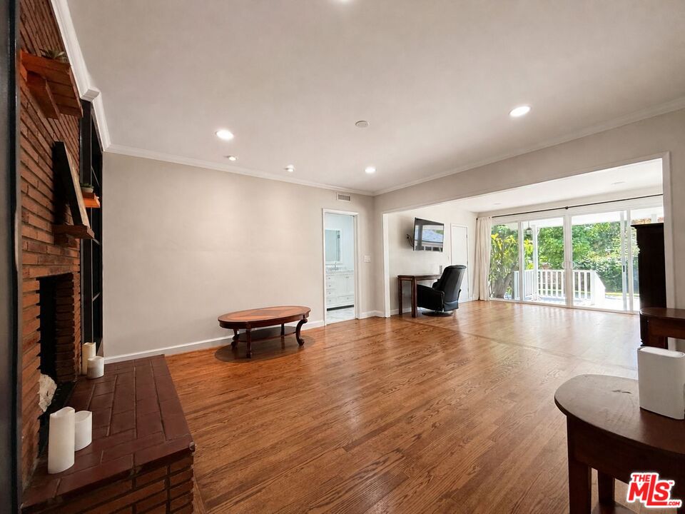 1796 E Mendocino St