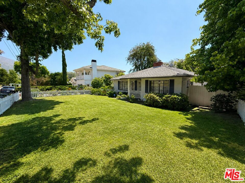 1796 E Mendocino St