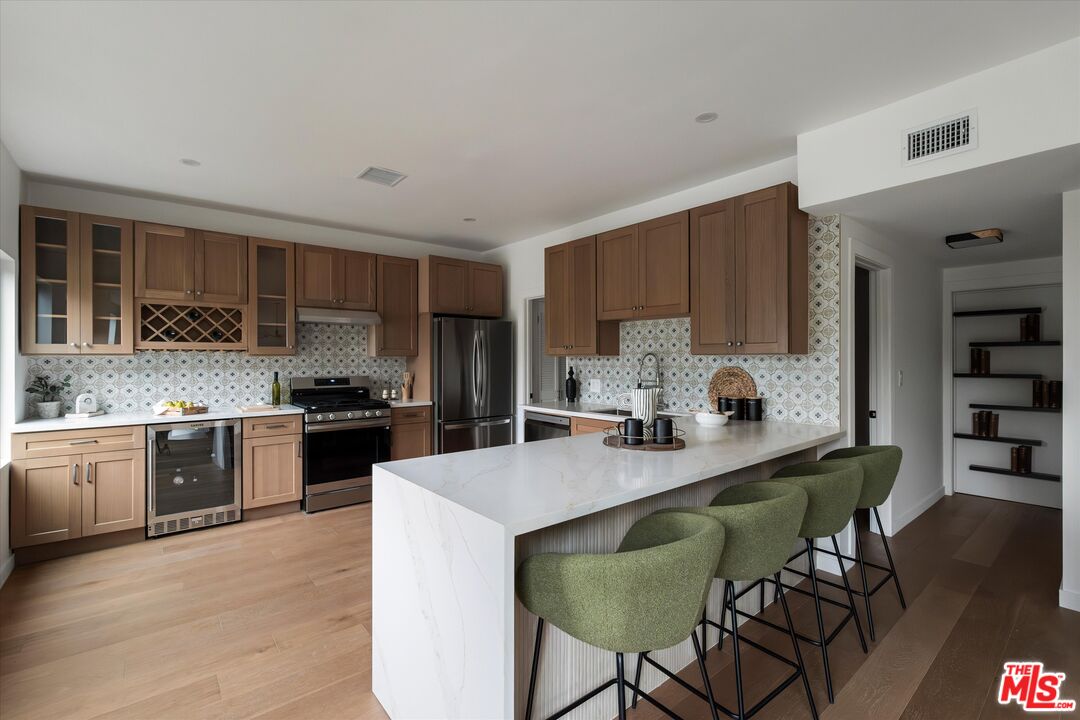8506 Oak Ct