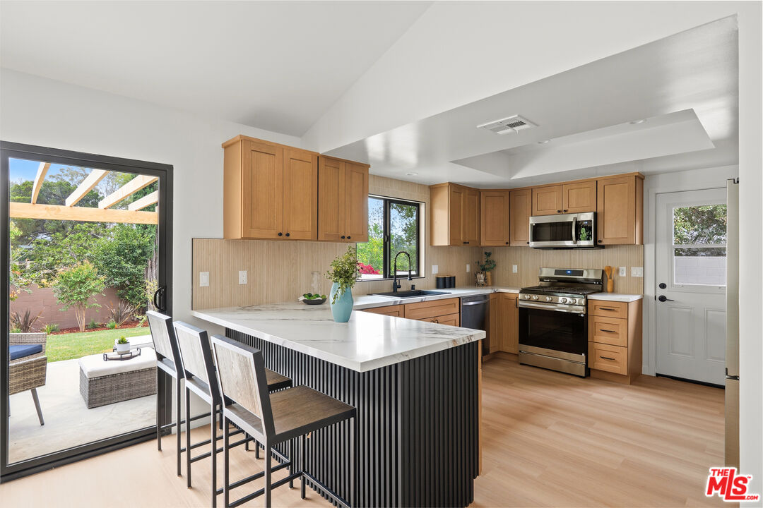 974 La Canada Verdugo Rd