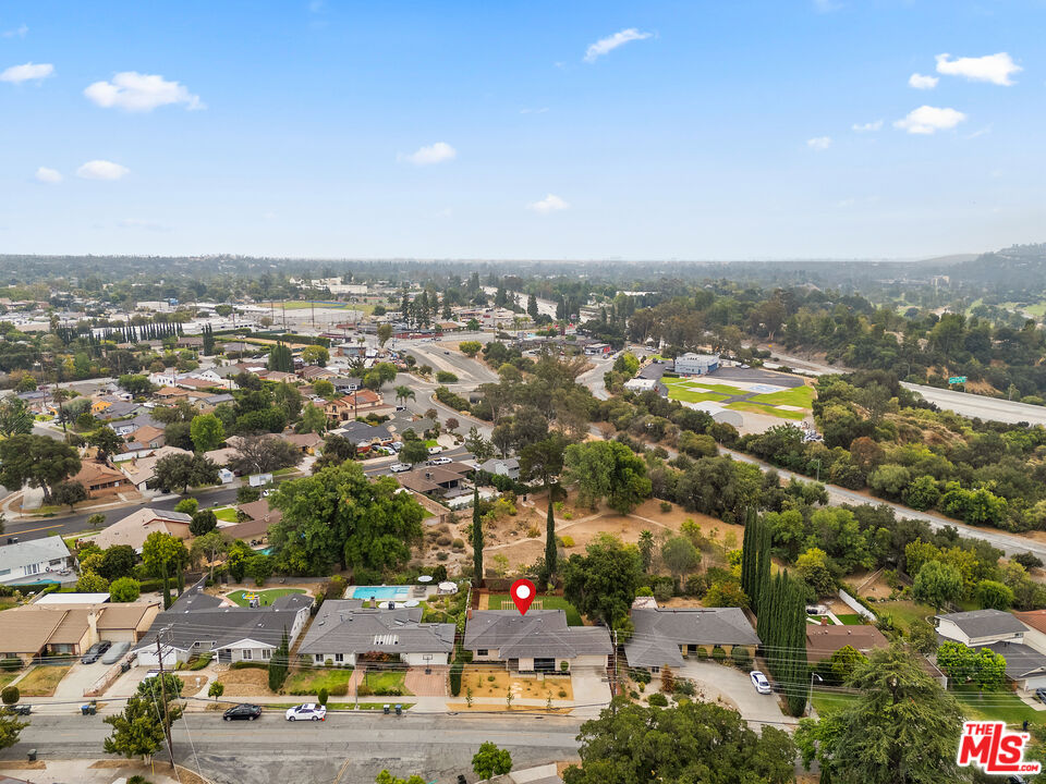 974 La Canada Verdugo Rd