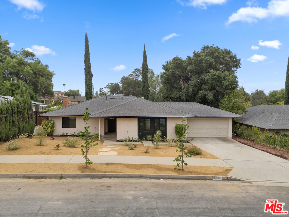 974 La Canada Verdugo Rd