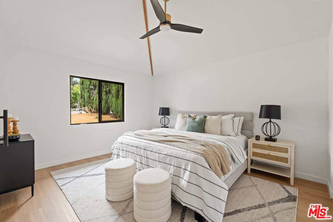 974 La Canada Verdugo Rd