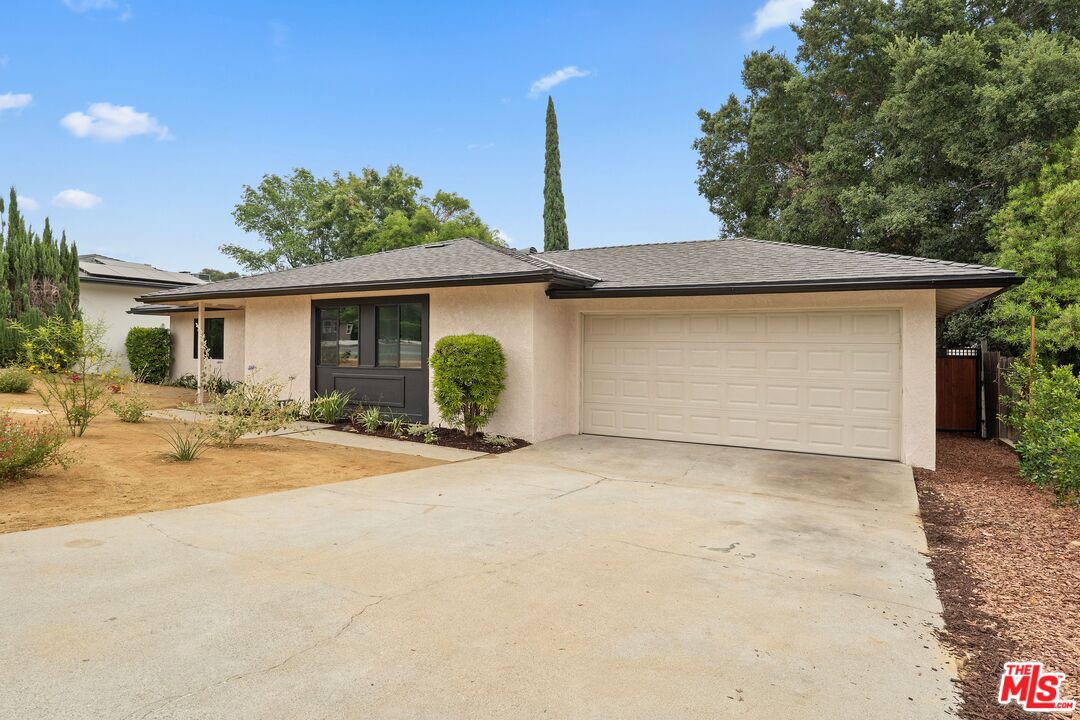 974 La Canada Verdugo Rd