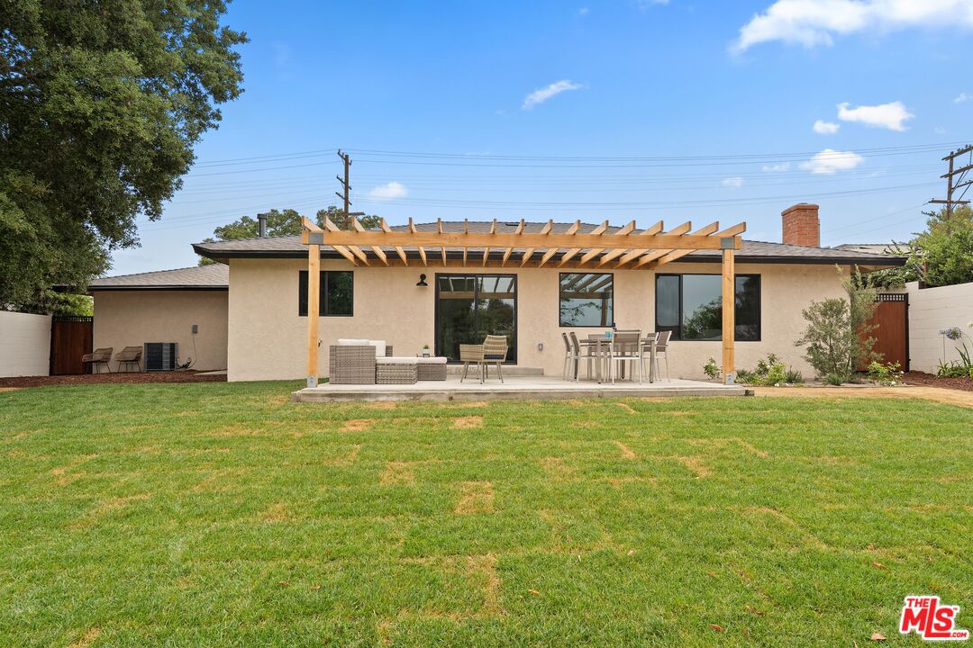 974 La Canada Verdugo Rd
