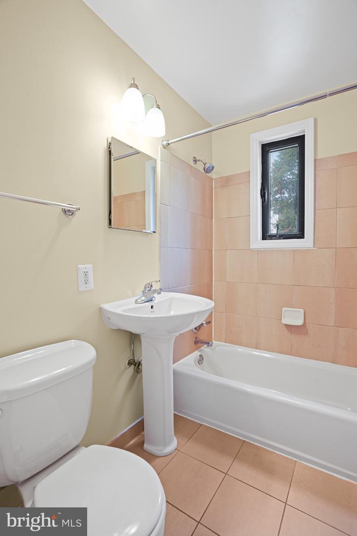 2725 39th St NW #416