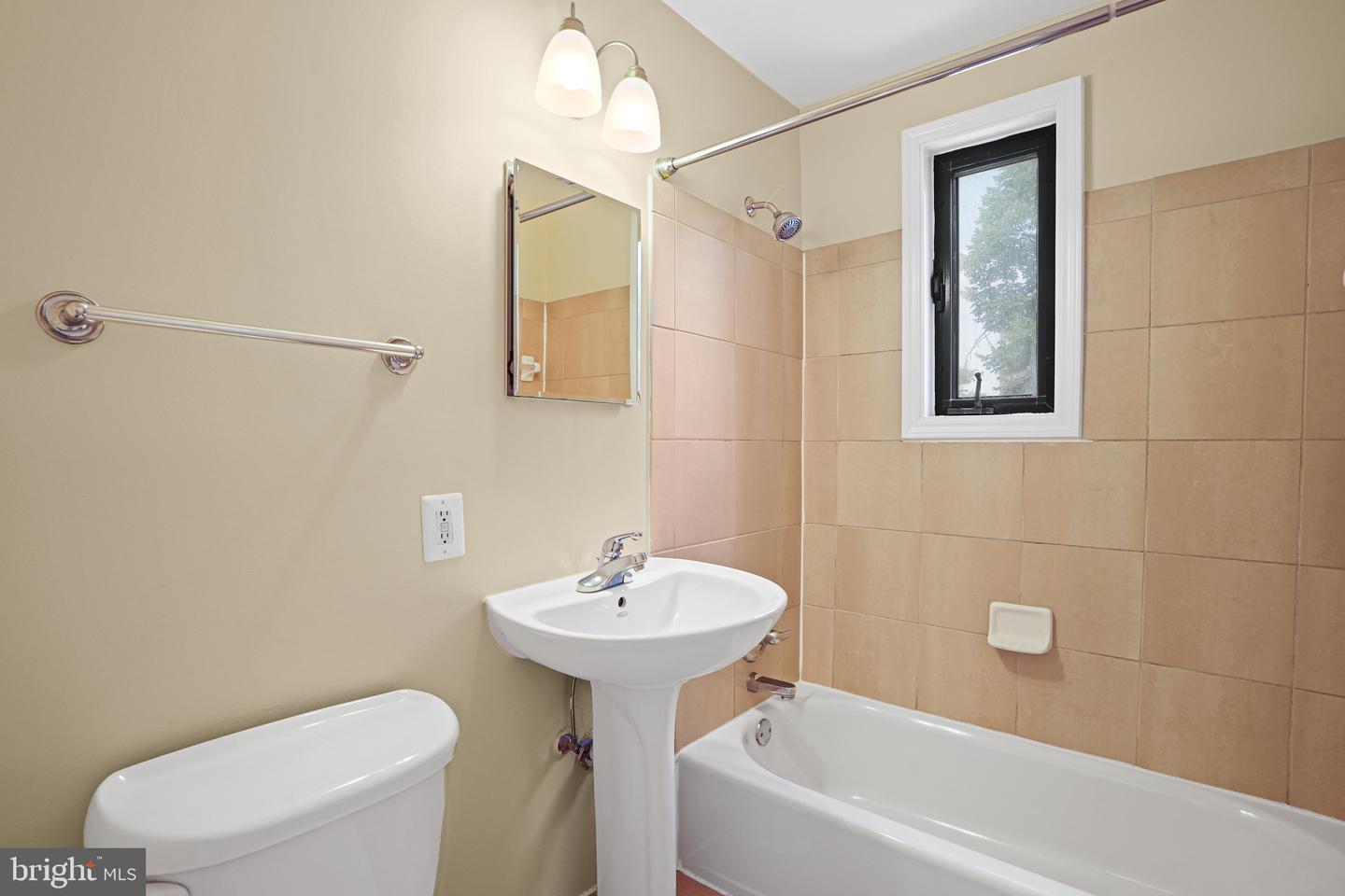 2725 39th St NW #416