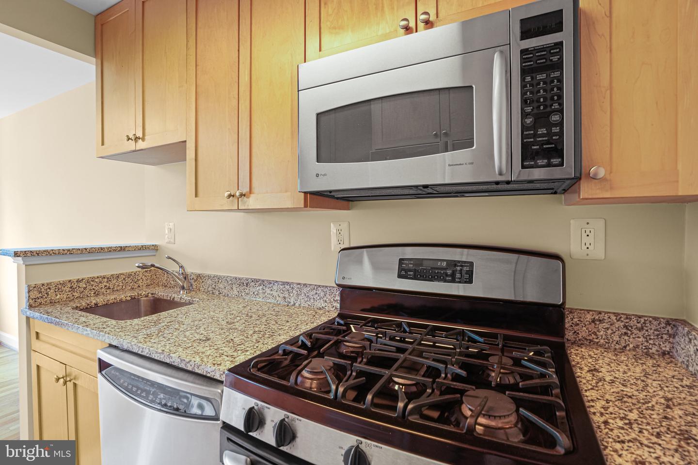 2725 39th St NW #416