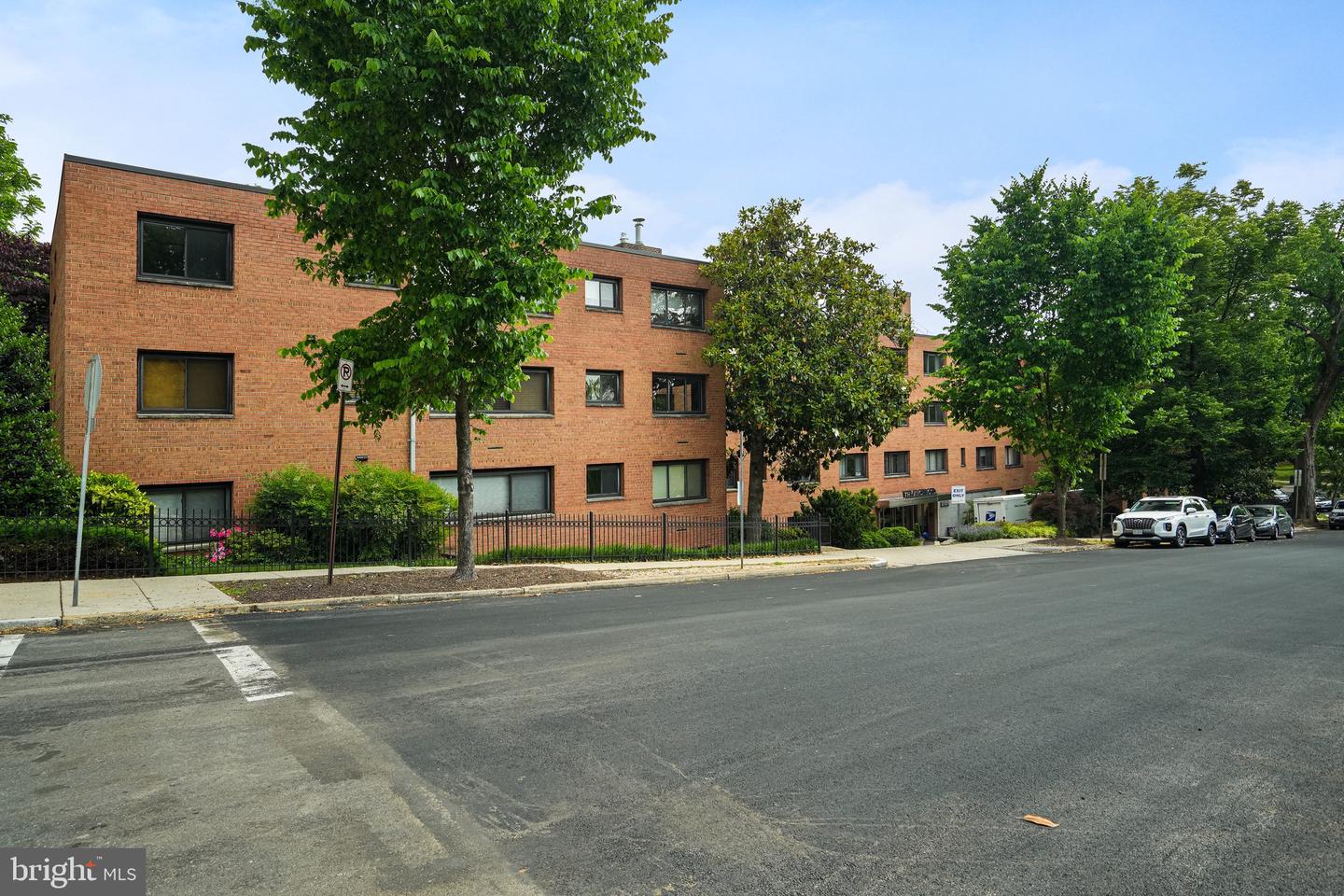 2725 39th St NW #416