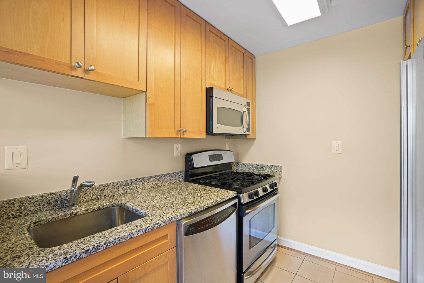 2725 39th St NW #416