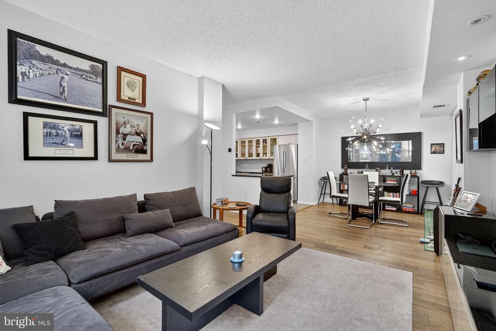 1045 31ST STREET NW Unit: 21