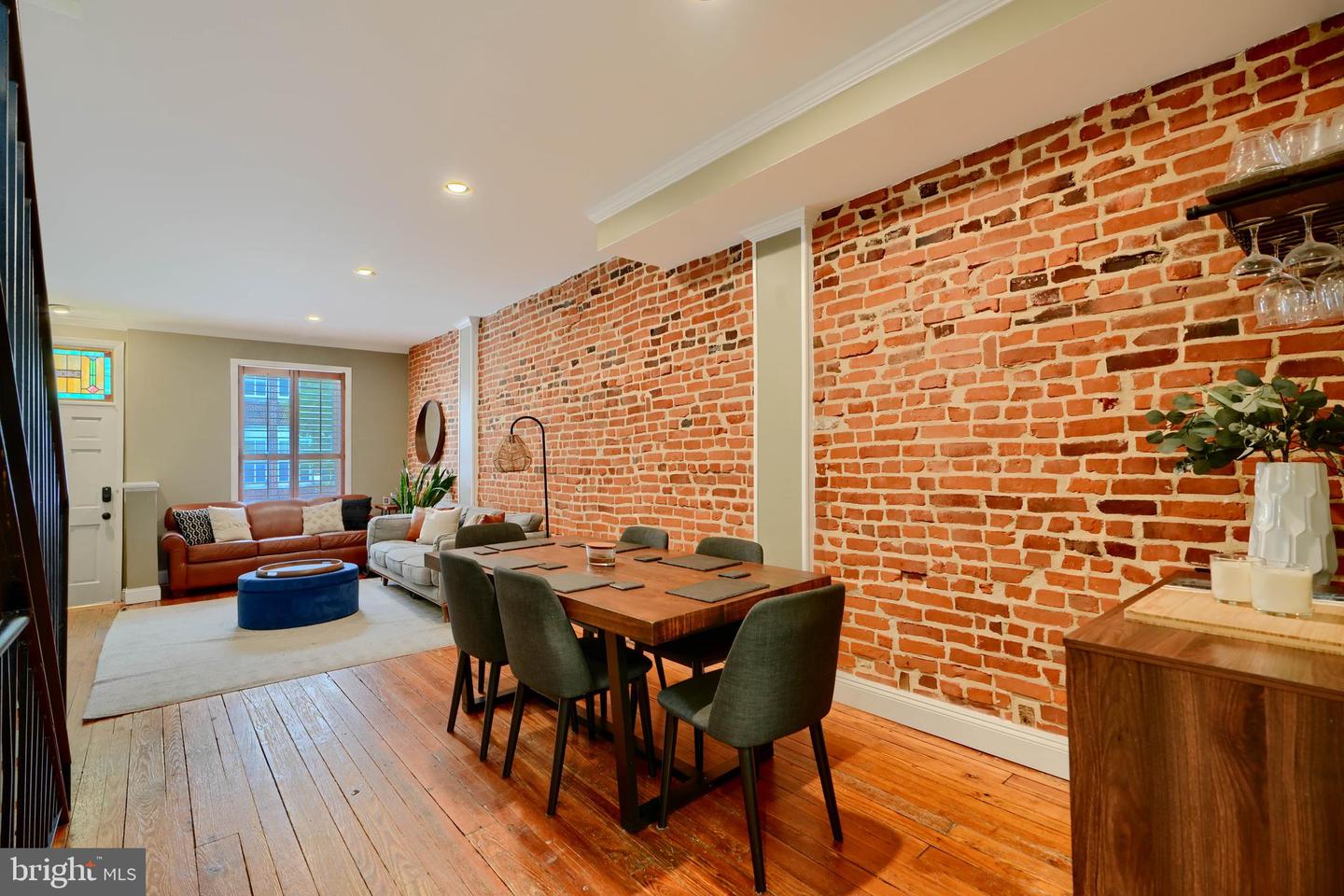 3406 Fait Ave