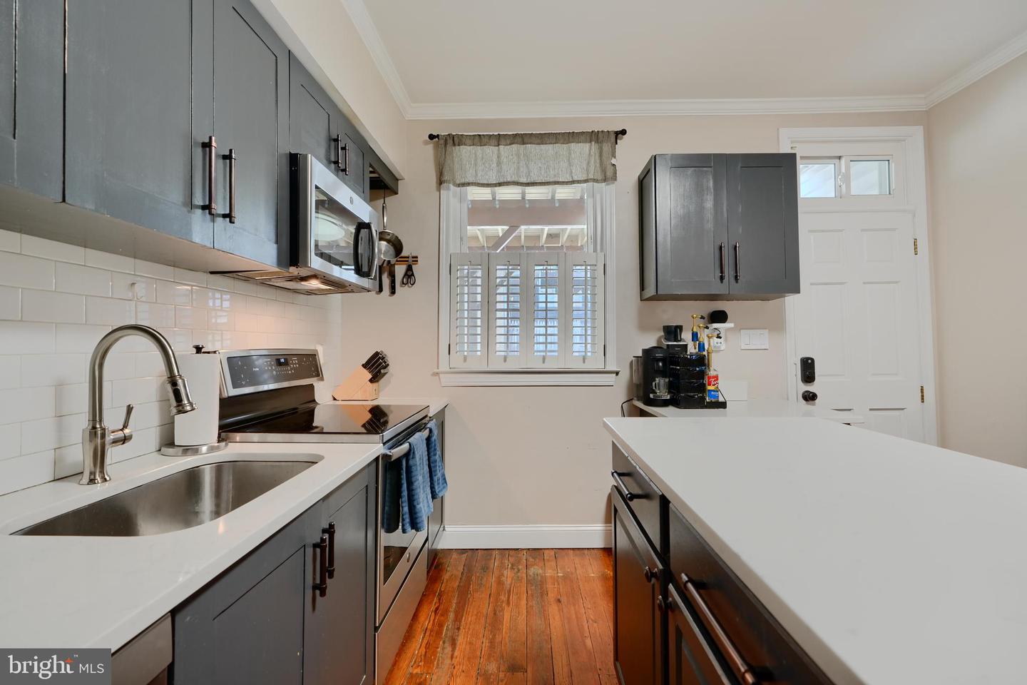 3406 Fait Ave
