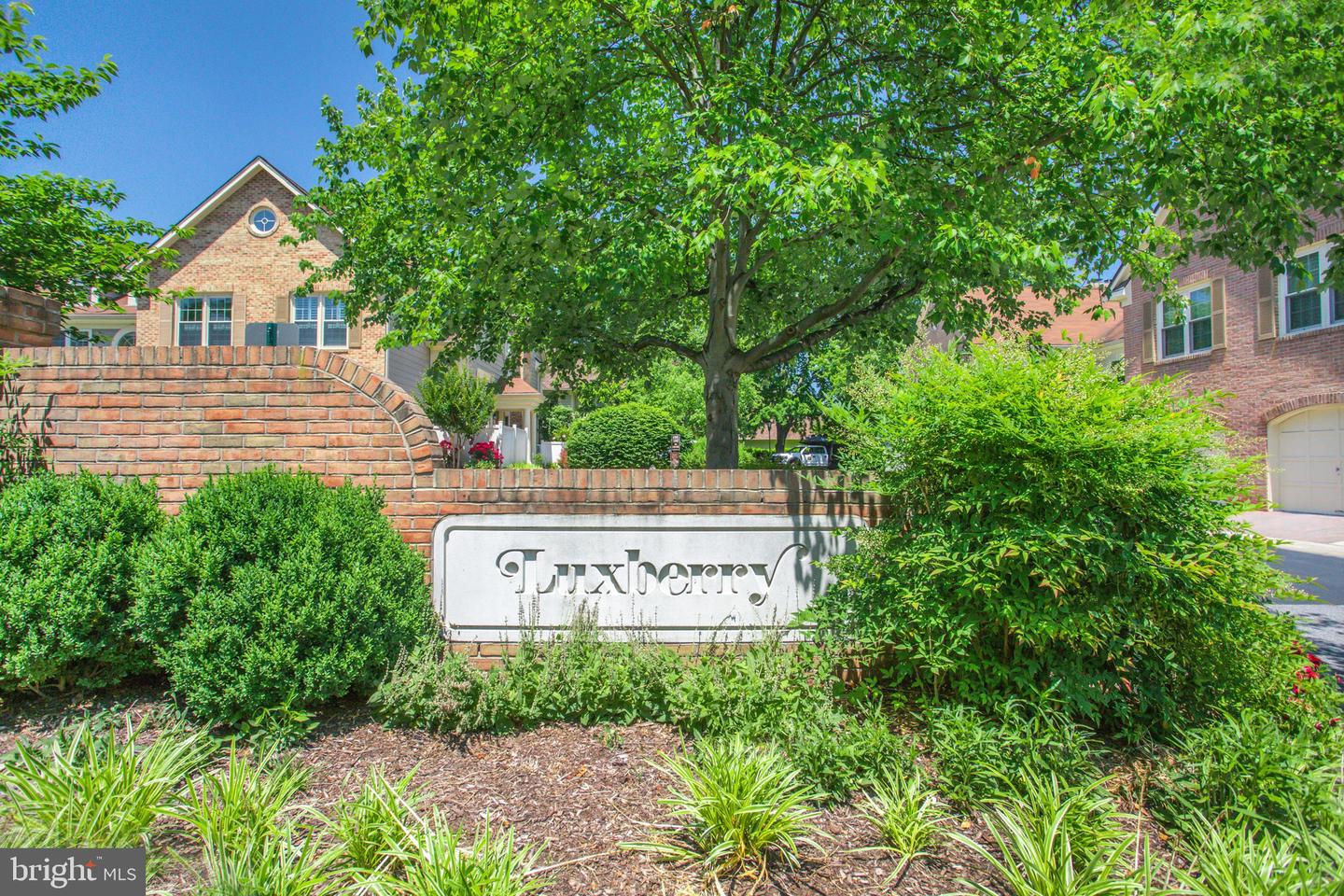 5810 Linden Square Ct #39