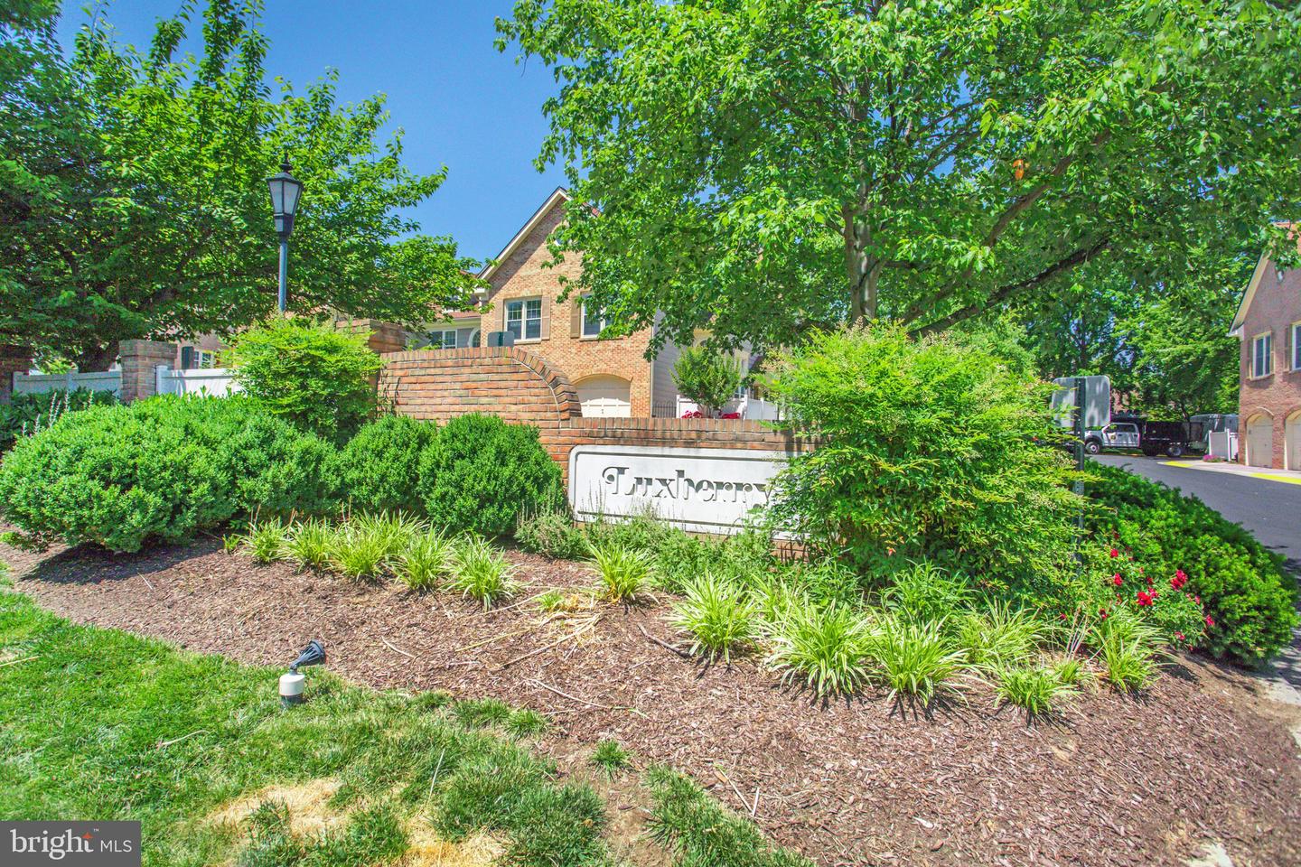 5810 Linden Square Ct #39