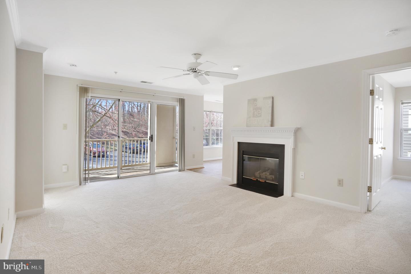 111 Timberbrook Ln #201