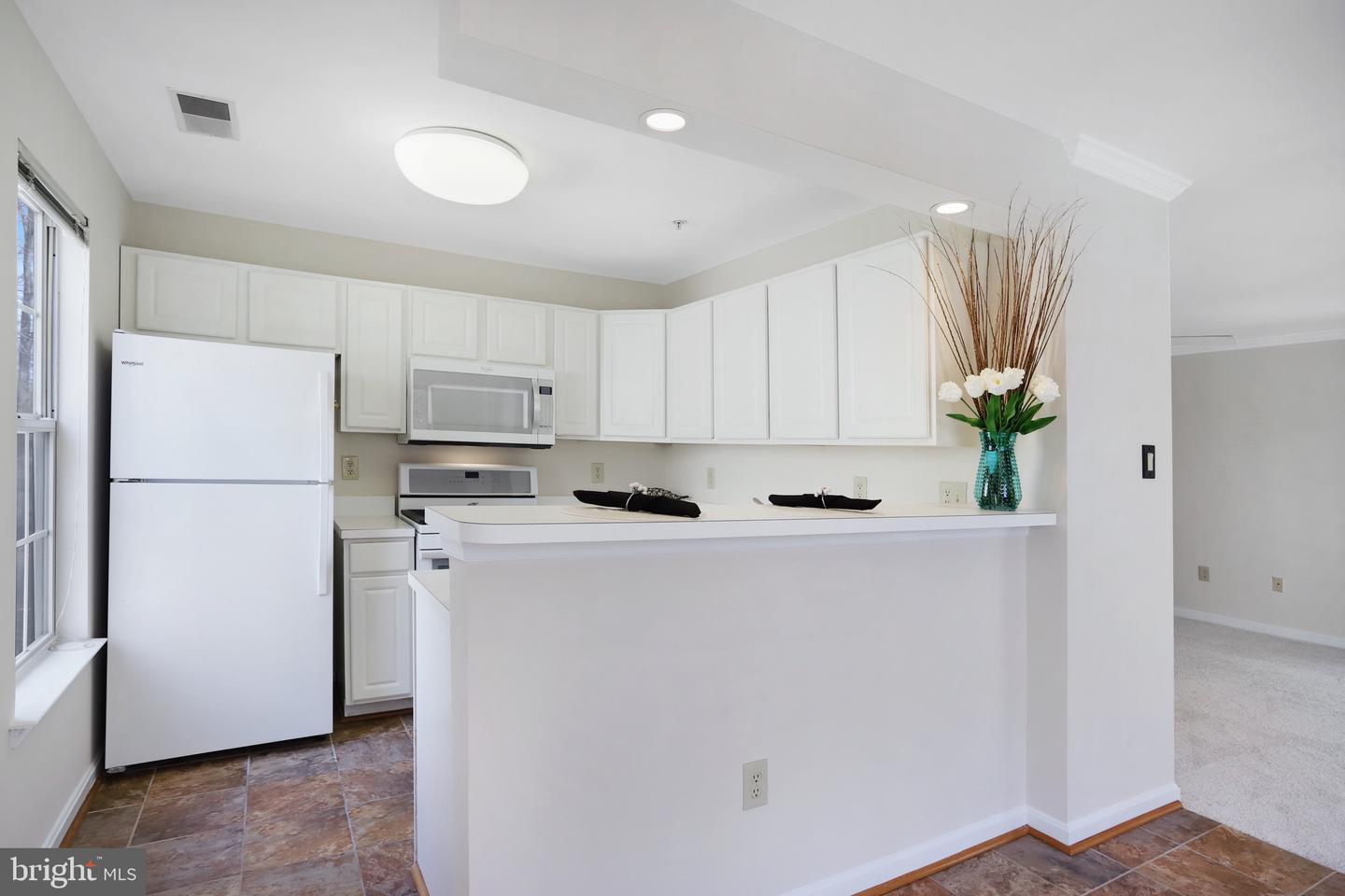 111 Timberbrook Ln #201