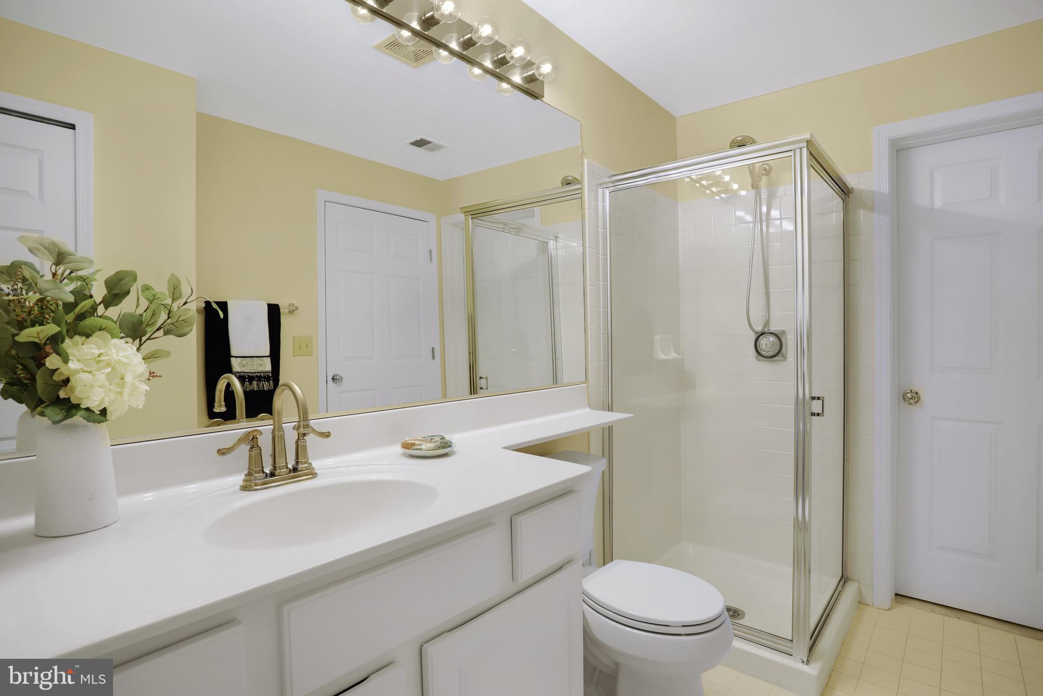 111 Timberbrook Ln #201