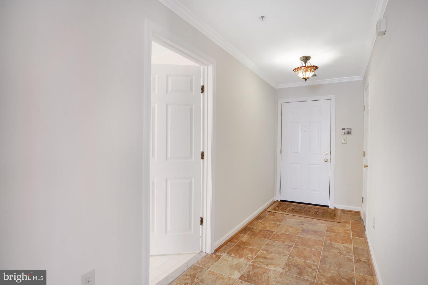 111 Timberbrook Ln #201