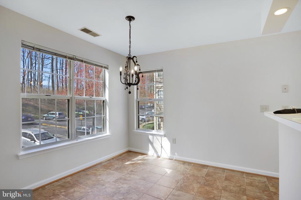 111 Timberbrook Ln #201