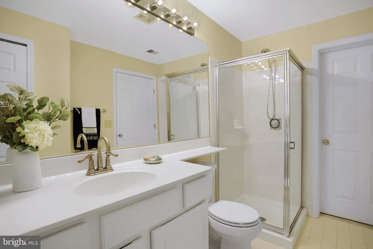 111 Timberbrook Ln #201