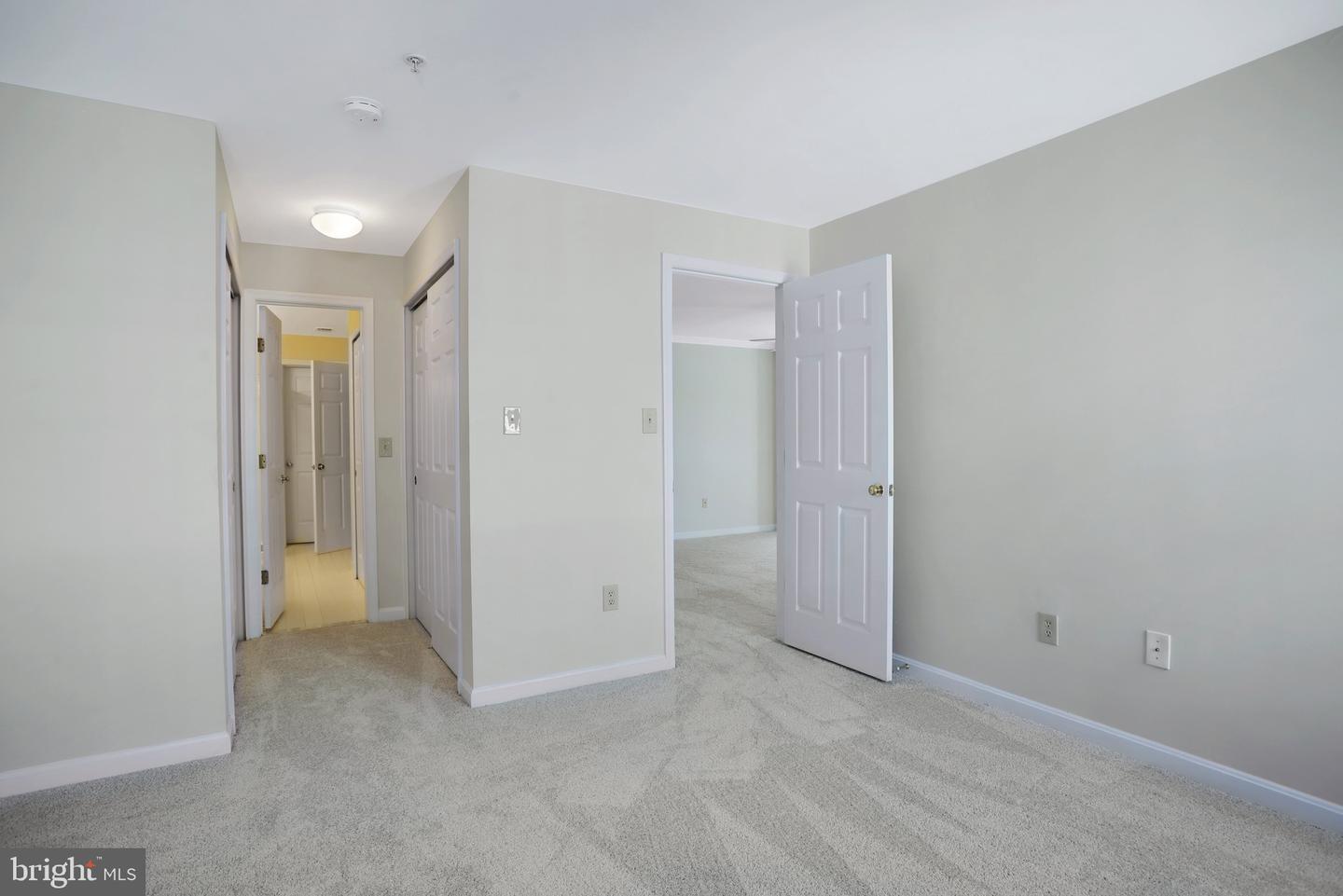 111 Timberbrook Ln #201