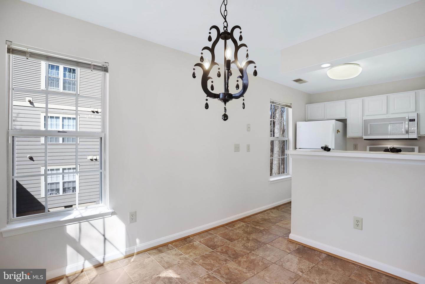 111 Timberbrook Ln #201