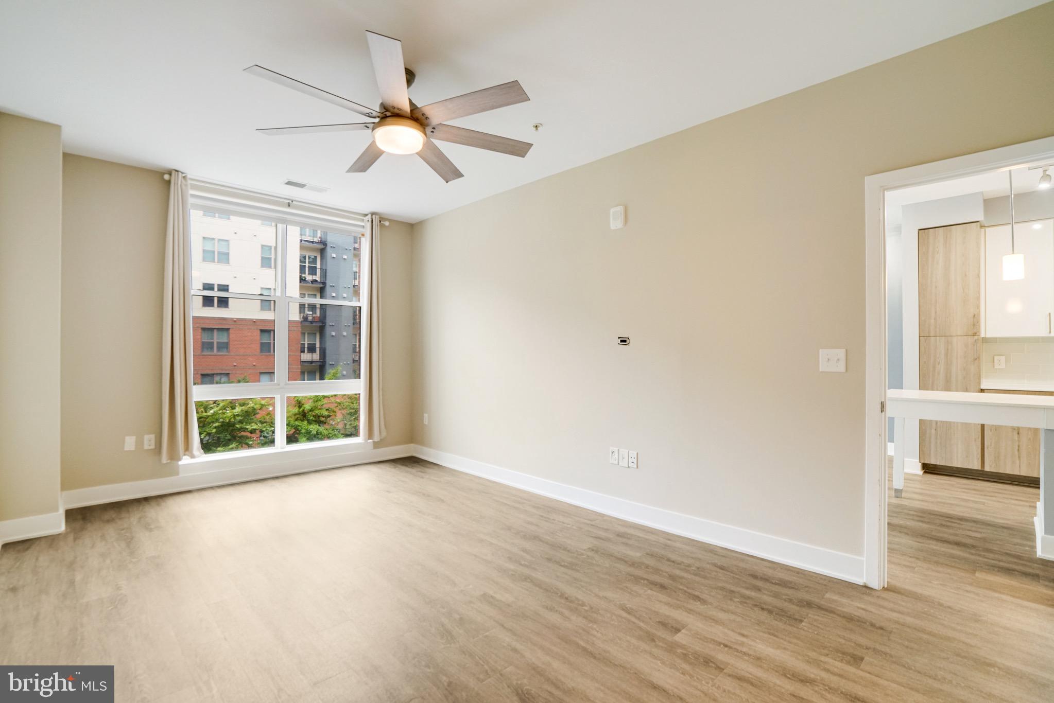 145 RIVERHAVEN DR #135