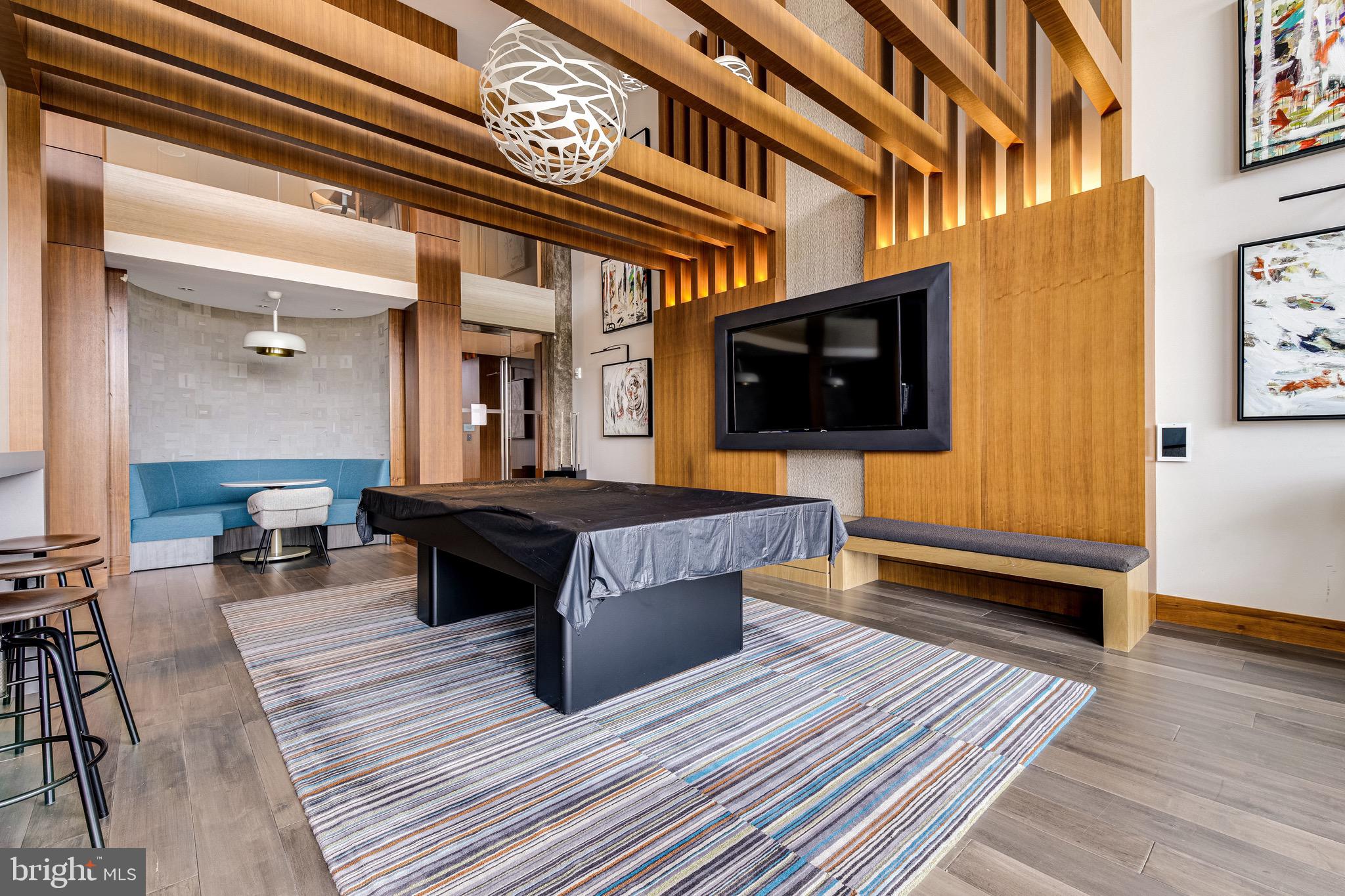 145 RIVERHAVEN DR #135