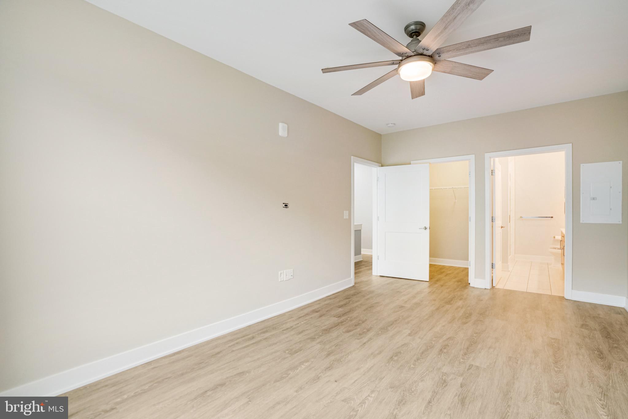 145 RIVERHAVEN DR #135