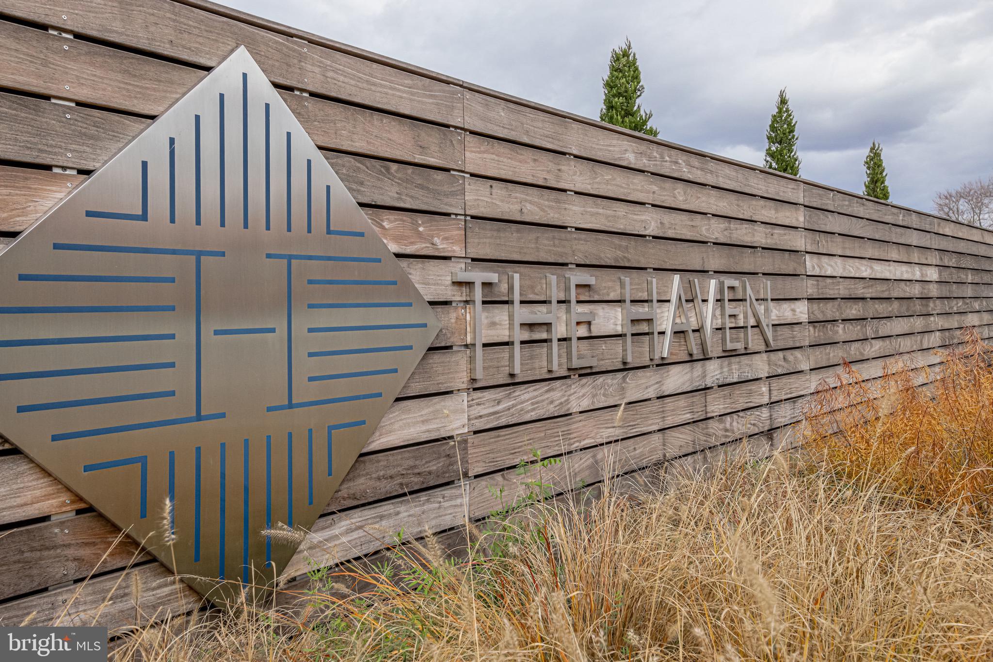 145 RIVERHAVEN DR #135